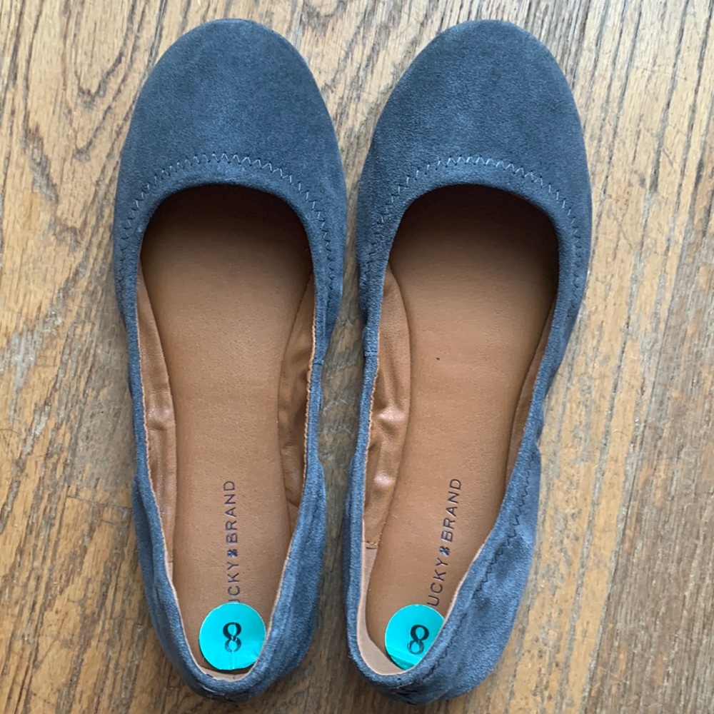 Lucky Brand size 8 blue flats suede